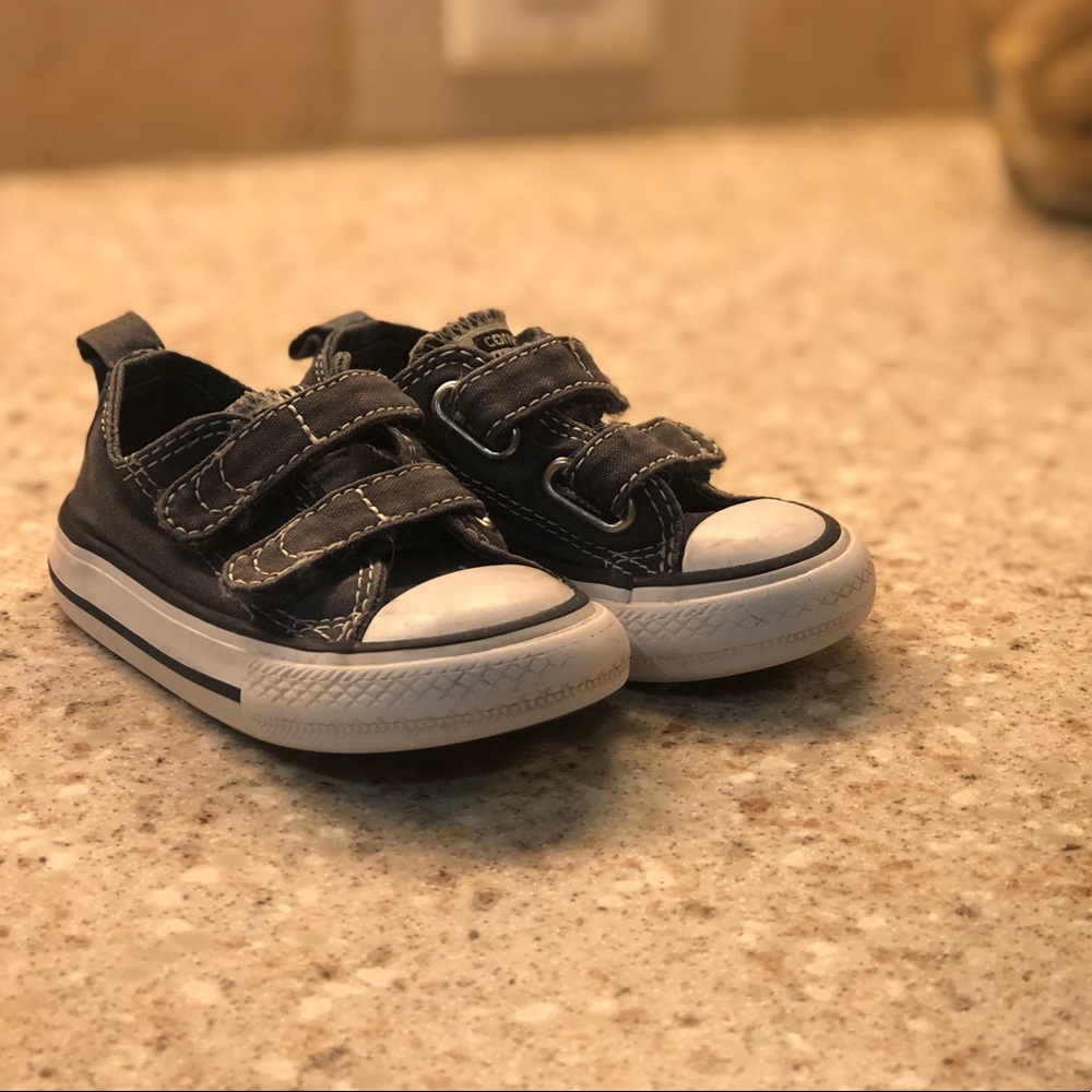 Velcro Navy Converse Chucks